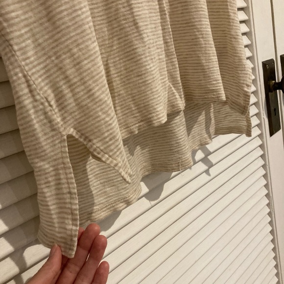 Madewell Short Sleeve Hi Low Striped Tan and Cream Tee Size XS - Picture 5 of 6